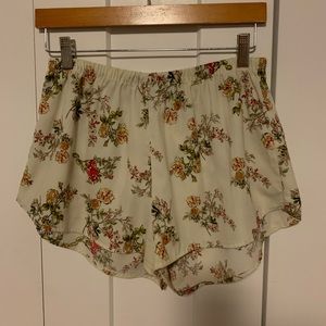 Floral flowy shorts